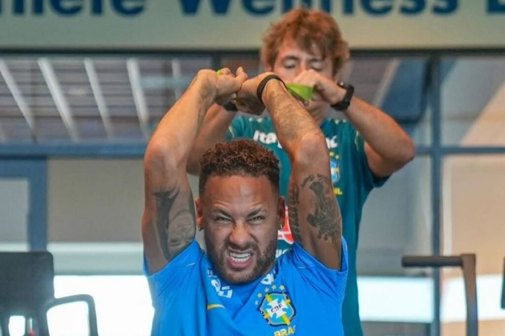 Neymar posta fotos na academia antes de estreia do Brasil na Copa