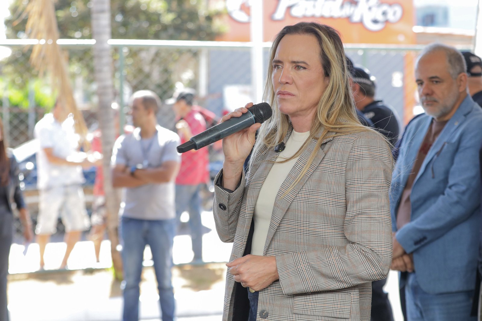 Celina Leão anuncia moradias e pacote de obras para a Cidade Estrutural durante inauguração do 15º BPM