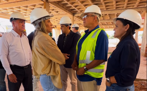 Governadora Celina Leão acompanha obras da nova UPA do Guará